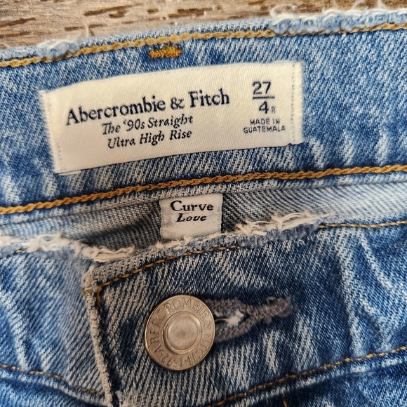 ABERCROMBIE & FITCH THE 90’S STRAIGHT ULTRA HIGH RISE CURVE LOVE JEANS SIZE 4 - Picture 6 of 8